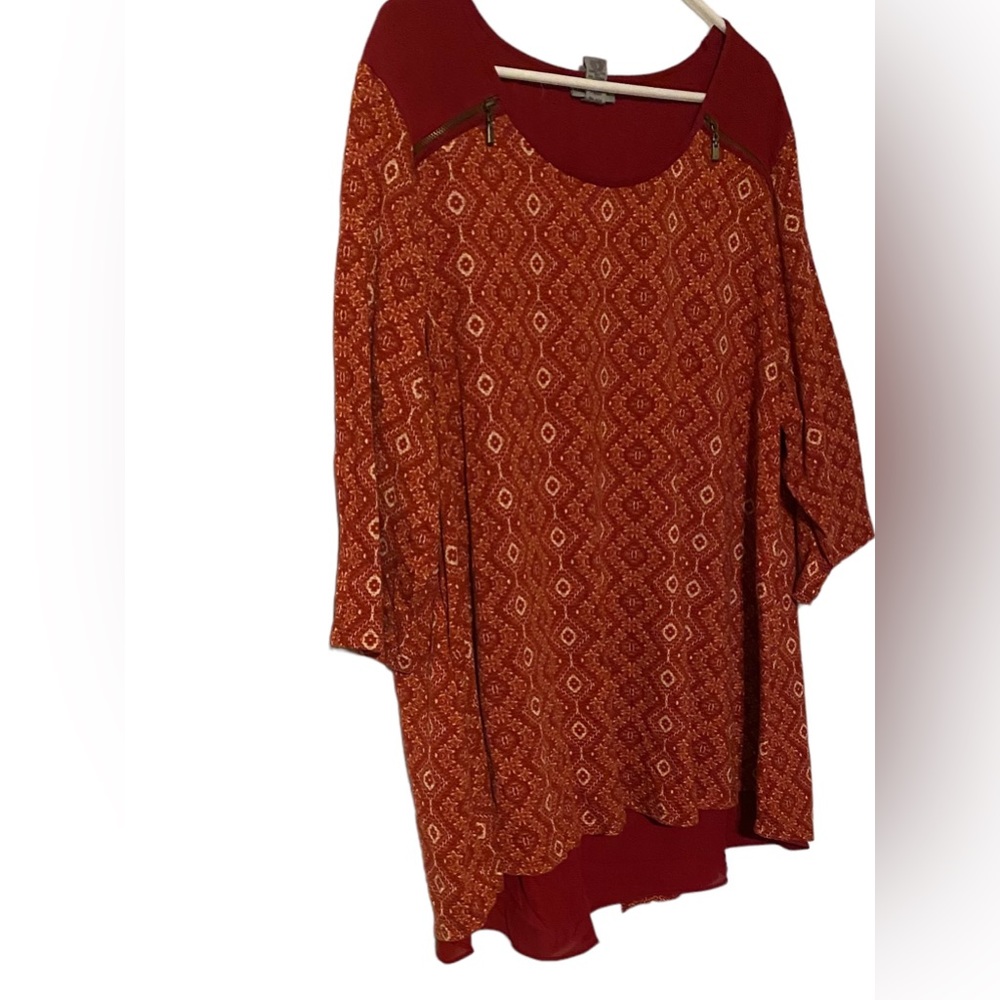 Catherines Women’s 2X 22/24 Blouse Split Panel Back Top Round Hem HiLo Shirt
